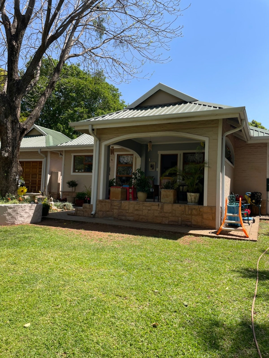 3 Bedroom Property for Sale in Caribbean Beach Club North West